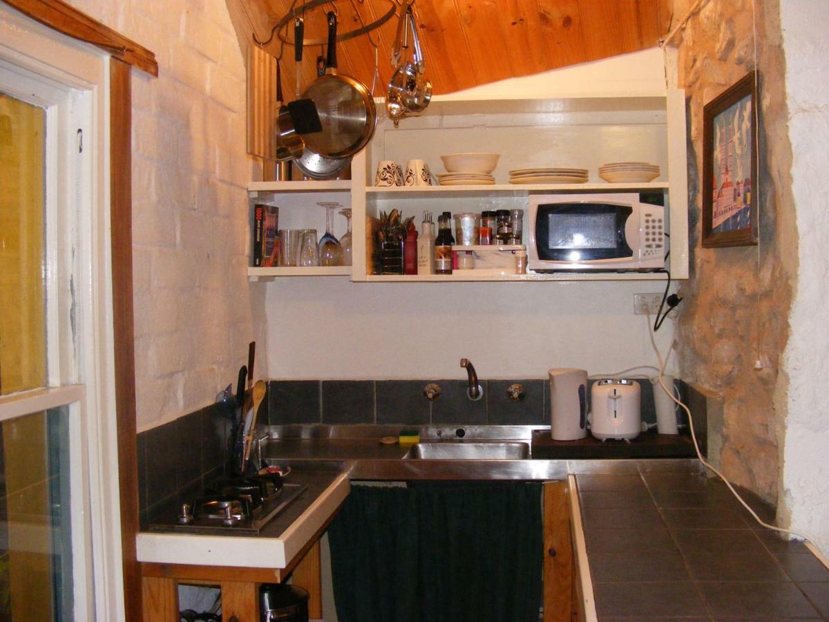 Trevalia Accommodation Penwortham Exteriör bild